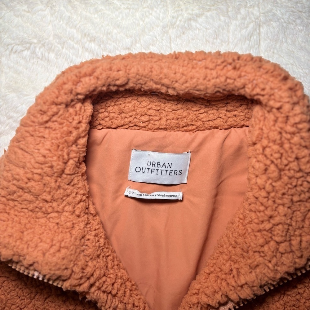 Urban Outfitters Sherpa Jacket - Picture 2 of 3